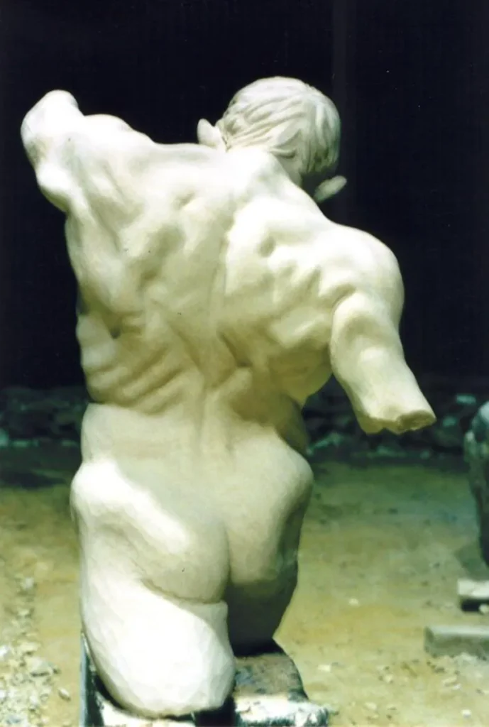 Escultura Auga Escultura en granito do artista Xosé Lois Carreira