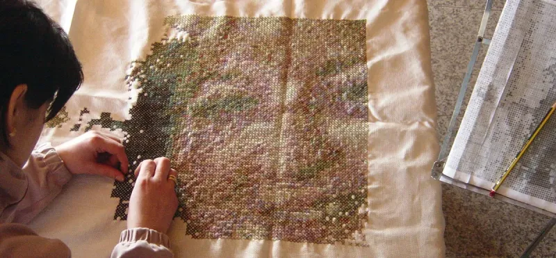 Tapíz Fío con fío Obra tecida por Isa Fernández Feijóo do artista Xosé Lois Carreira